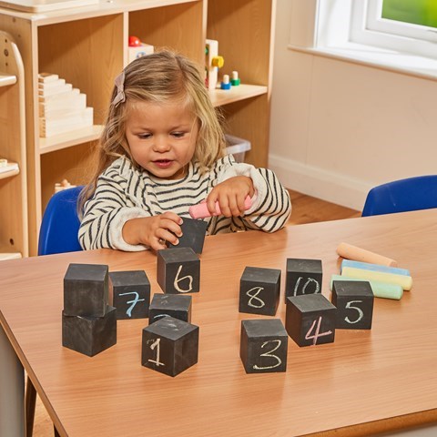 Chalkboard Cubes Pack 12