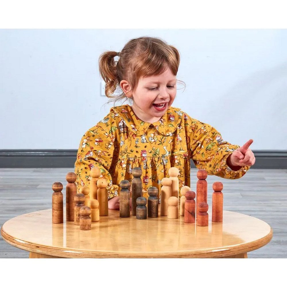 Cosy Multicultural Peg Families 20 Piece Set