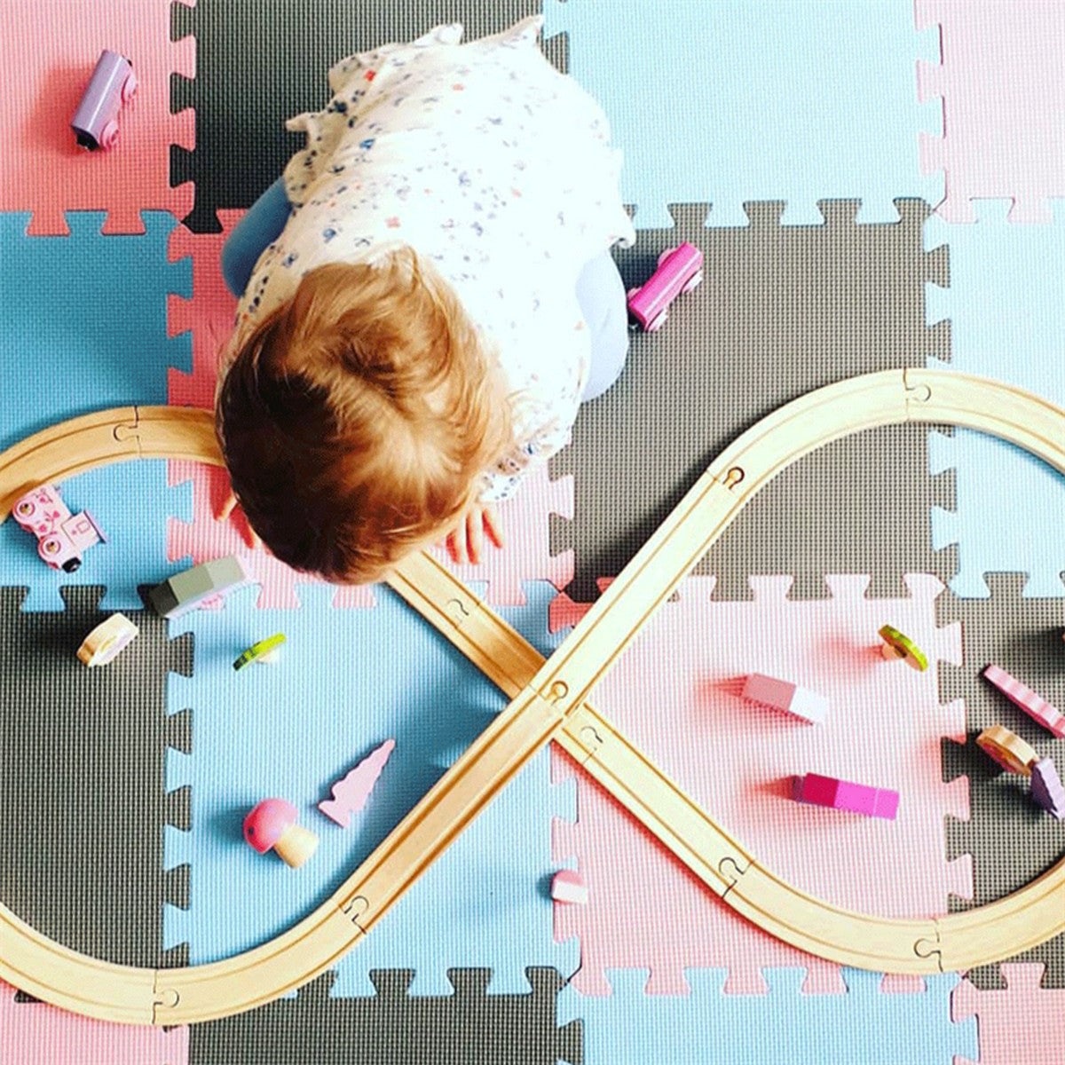 Bigjigs Fairy Figure of Eight Train Set