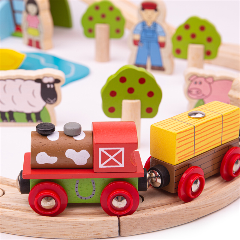 Bigjigs Farm Train Set