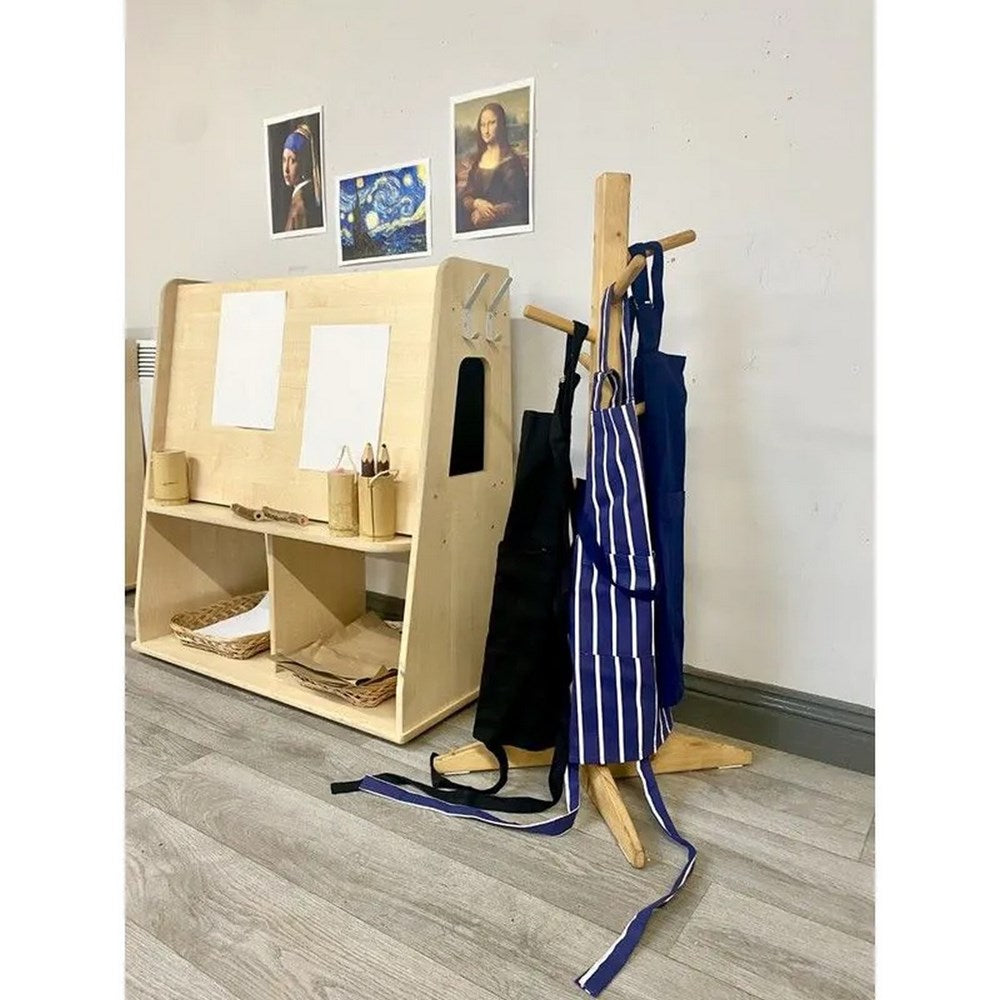 Cosy Apron Tree With 8 Pegs