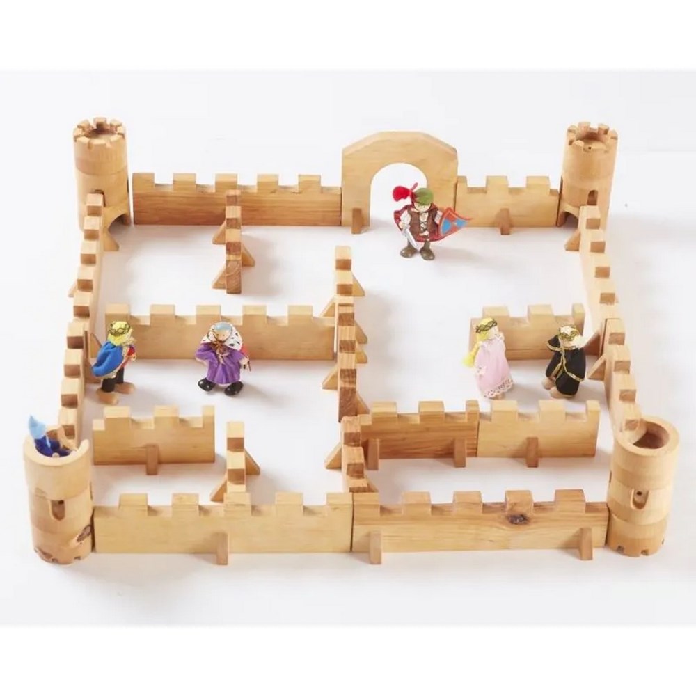Cosy Castle Walls 23 Piece Set