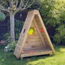 Cosy Woodland Hideout