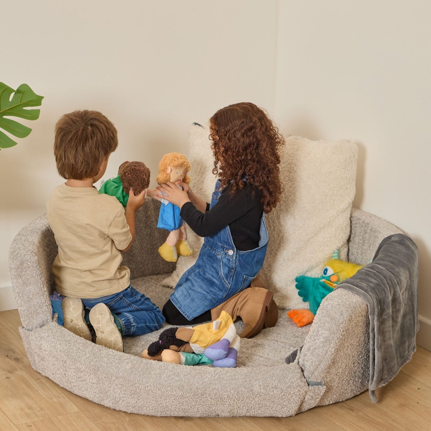 Diverse Emotion Puppets Pack Of 6 - ABC School Supplies