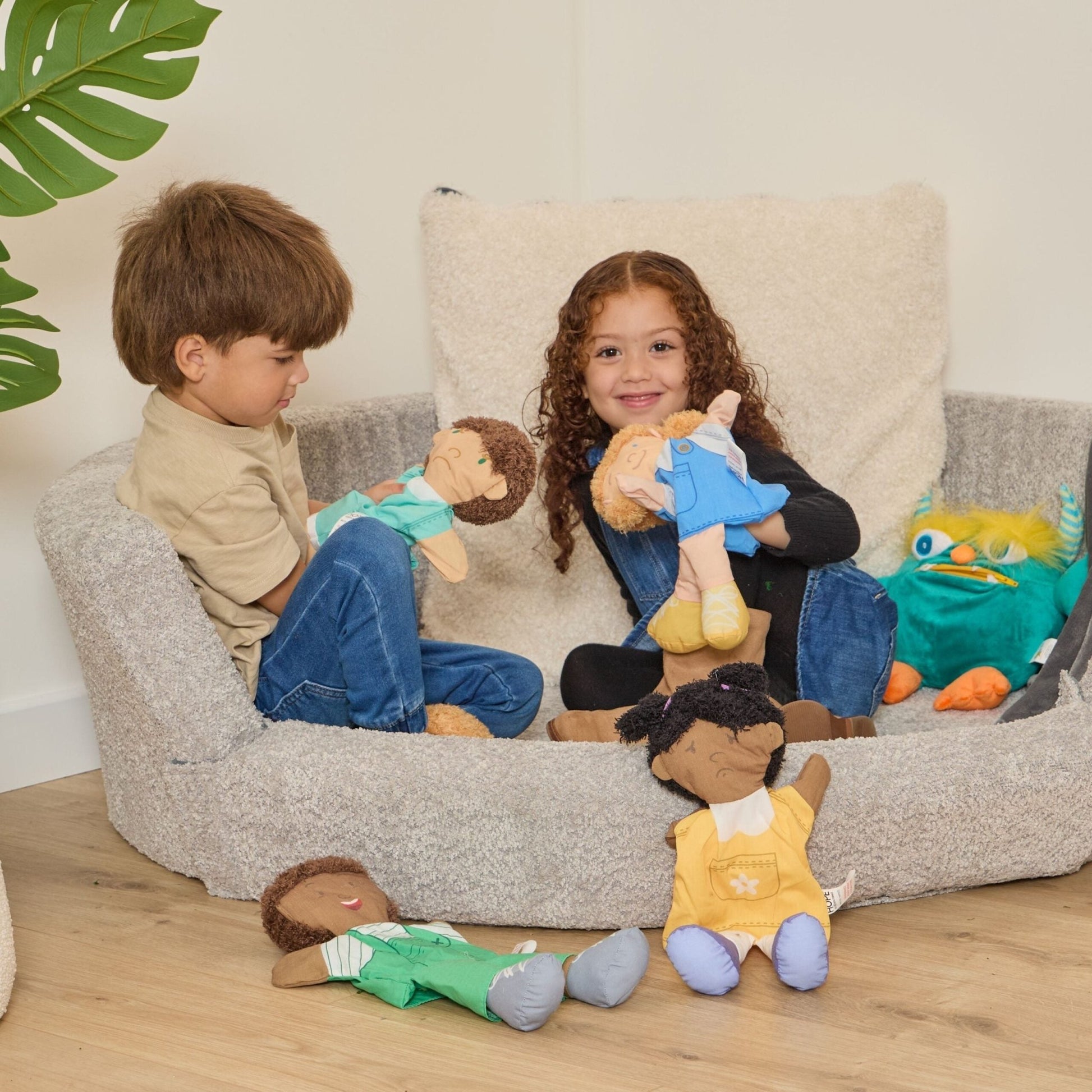 Diverse Emotion Puppets Pack Of 6 - ABC School Supplies