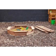 Cosy Octagonal Sandpit With Lid