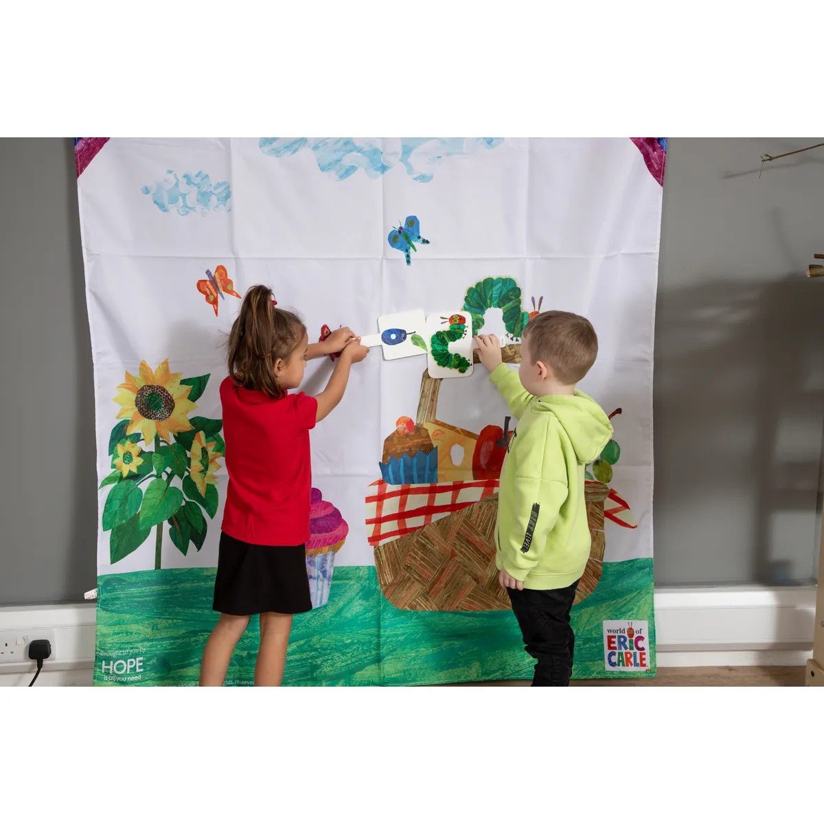 **Very Hungry Caterpillar Scene Setter - ABC School Supplies